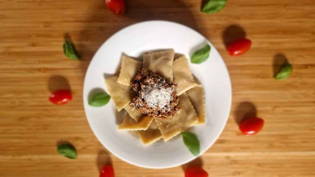 Cashew Ricotta, Truffle & Lemon Ravioli with Beef RagĂą